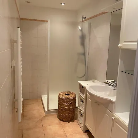 Apartment A Pied